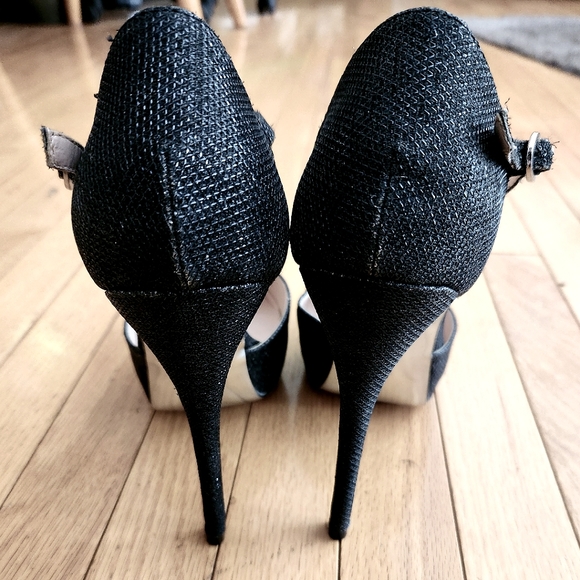 K&M Black Heel with Ankle Strap - Picture 4 of 7